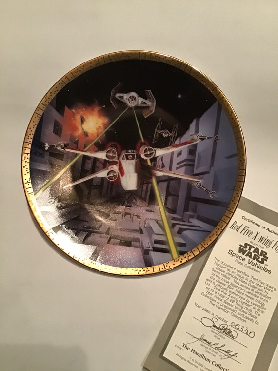 Star Wars Space Vehicles Red Five X Wing Fighter Collectors Plate Mint Condition