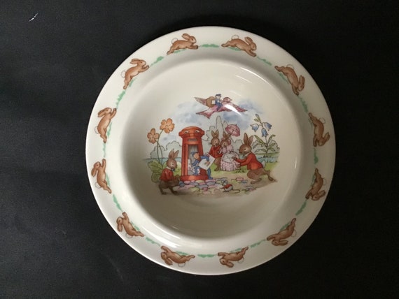 Royal Doulton Bunnykins bowl (DEB) Royal Doulton Bunnykins bowl (DEB)