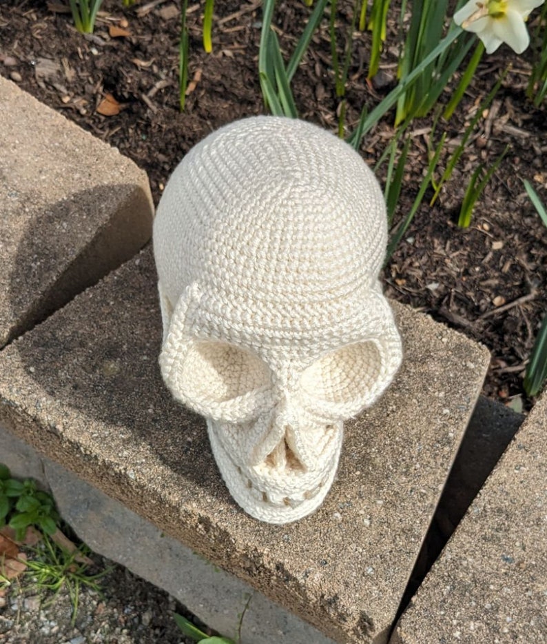 Crochet Skull PATTERN ONLY image 3