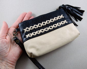 Vintage black and beige coin purse, approx from the 1990s. purse with tassel on the zipper, small purse, wrist purse.