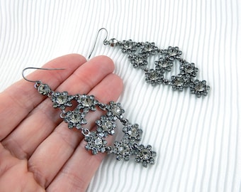 Elegant sparkling vintage drop and dangle crystal earrings, statement earrings, evening earrings, elegant earrings, recycled earring.