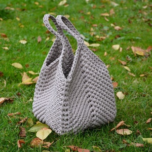 drawstring hobo bag