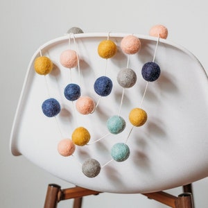 Felt ball garland, felt garland, wool ball garland, nursery felt ball garland, photo prop, mantel decor, pom pom garland, coral garland,ooak