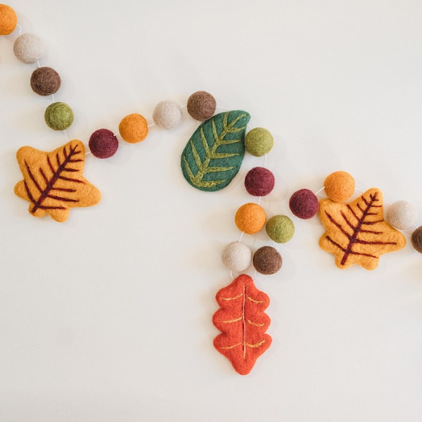 Fall garland, felt leaf garland, fall leaf garland, autumn decor, autumn tiered tray, felt ball garland, Thanksgiving decor, farmhouse style