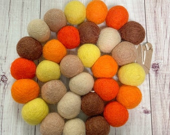 Pumpkin garland, pumpkin latte, felt ball garland, pumpkin decor, farmhouse tray, tray decor, farmhouse decor, Halloween garland, fall decor