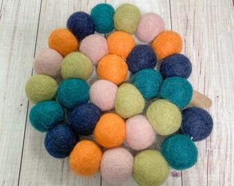 Felt garland, felt ball garland, felt bunting, pom pom garland, felt banner, fall garland, Halloween garland, fall decor, mantle fall decor