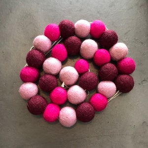 Felt ball garland, felt ball garland pink, felt ball garland nursery, pom pom garland, pom poms decor, felt garland, mantel decor, nursery