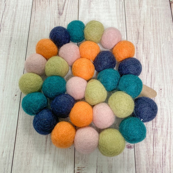 Felt garland, felt ball garland, felt bunting, pom pom garland, felt banner, fall garland, Halloween garland, fall decor, mantle fall decor