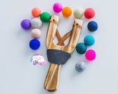 Slingshot, wood slingshot, slingshot felt ball, felt ball ammo, felt balls, slingshot kit, gift for kids, stocking stuffer, wooden toy, poms