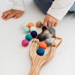 Slingshot, wood slingshot, slingshot felt ball, felt ball ammo, felt balls, slingshot kit, gift for kids, stocking stuffer, wooden toy, poms image 7