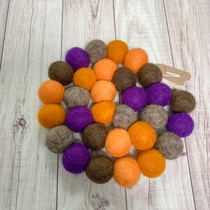 Felt ball garland, Halloween felt ball garland, fall felt ball garland, fall decor, Halloween decor, spooky garland, Halloween mantle, fall