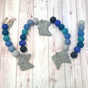 Felt ball garland, Minnesota garland, felt ball decor, Minnesota decor, felt ball garland for mantle, Minnesota, pom pom garland, state love