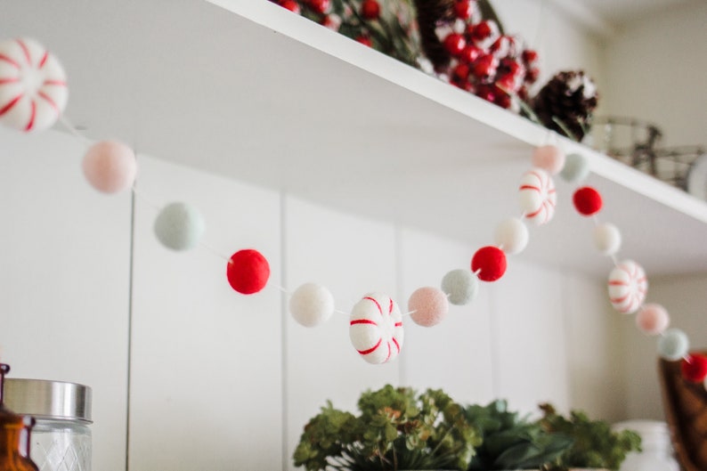 Christmas garland, Christmas garland felt, Christmas decor, peppermint decor, peppermint garland, winter decor, candy garland, felt balls 画像 9