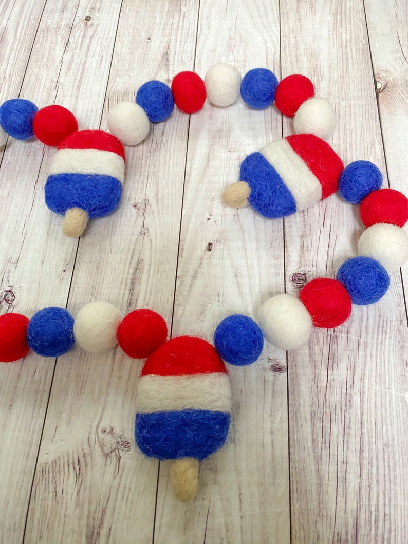 Rocket pop popsicle felt garland for the 4th of July.  main image 1