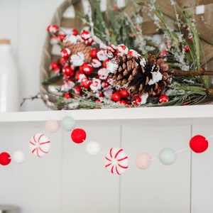 Christmas garland, Christmas garland felt, Christmas decor, peppermint decor, peppermint garland, winter decor, candy garland, felt balls 画像 5