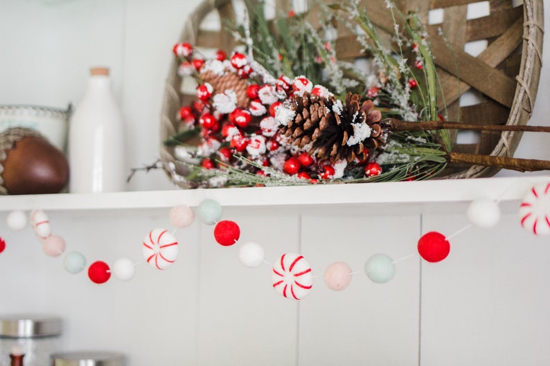 Christmas garland, Christmas garland felt, Christmas decor, peppermint decor, peppermint garland, winter decor, candy garland, felt balls 画像 5