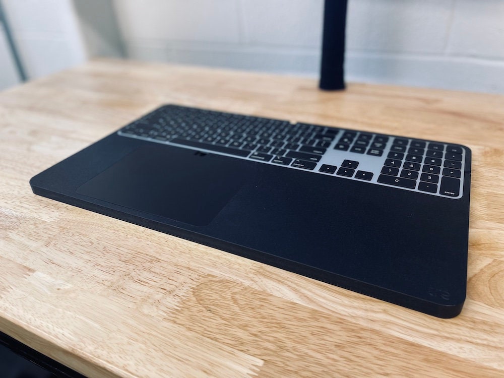 The Big Tré 2 (black) | Stand for Apple Bluetooth Magic Trackpad