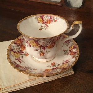 ROYAL ALBERT &quot;LENORA&quot; Cup and Saucer vintage duo from the 60&#39;s  English china