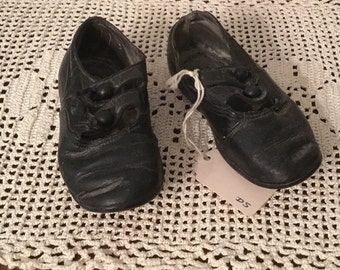 Victorian Leather BABY SHOES black with buttons size 2 button up