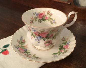 ROYAL ALBERT &quot;Moss ROSE&quot; Cup and Saucer vintage duo, English china from the 50&#39;s