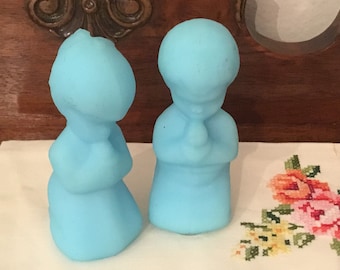 Glass Figurines FENTON Pair of VINTAGE Praying Children  Glass Art in  Blue Satin color
