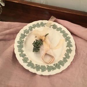 WEDGWOOD of Etruria & Barlaston Embossed Queen&#39;s Ware Salad Plate Made in England. Celadon  on Cream. Shell edge collection.