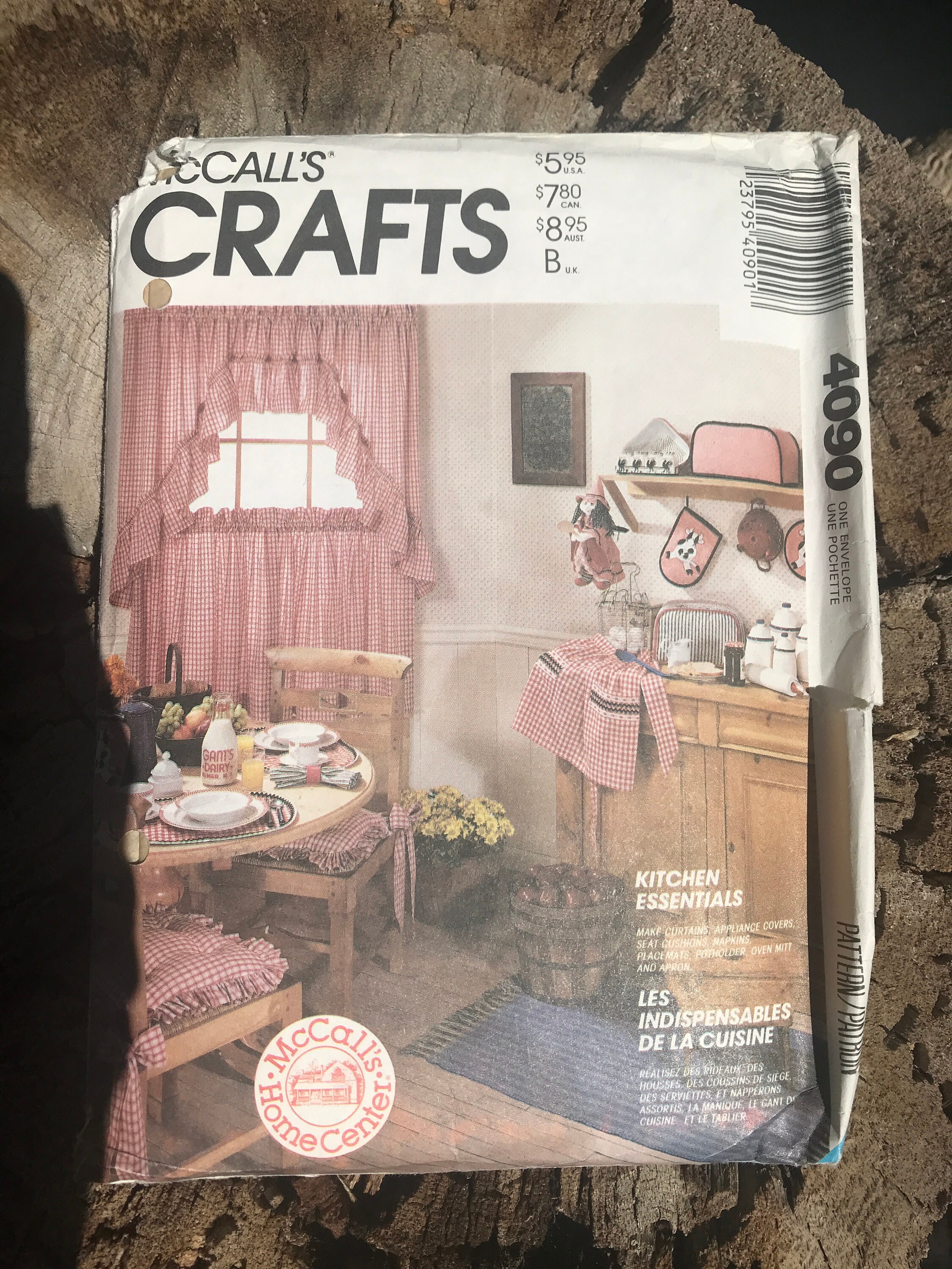 Mccall's Crafts 4090 Kitchen Essentials Appliance Covers Window Cutains  Apron Pot Holders Chair Pads Sewing Pattern UNCUT 