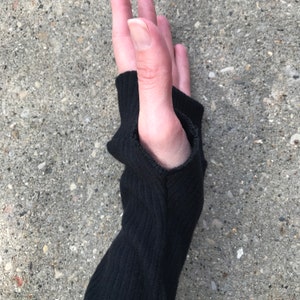 Long Black Sweater Arm Warmers Soft Fingerless Gloves Knit Armwarmers Compression Sleeves Balletcore 90s Driving Covers Warm TRIXY XCHANGE image 5