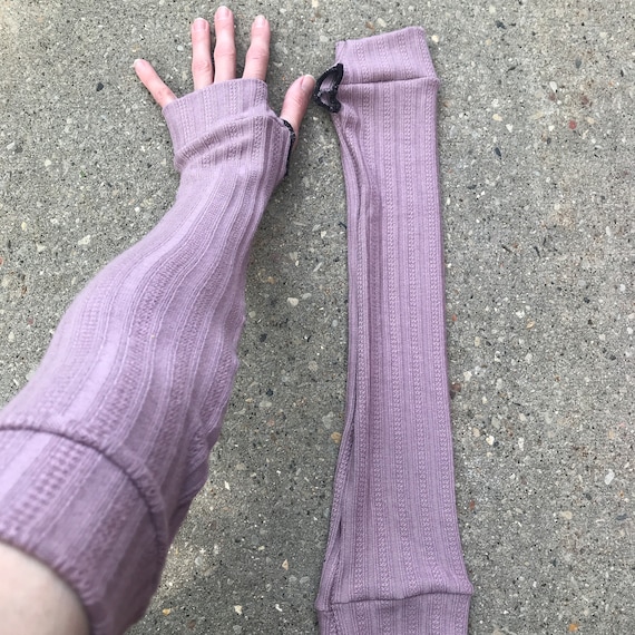 Ribbed Knit Thumbhole Arm Warmer Gloves in 2023  Really cute outfits, Cute  outfits, Stylish outfits