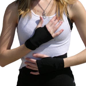 Shiny Black Gloves Gothic Costume Cosplay Costume Black Fingerless Gloves Short Black Arm Cuffs Wrist Length Gloves Wet Look - TRIXY XCHANGE
