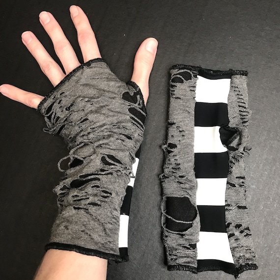 TRIXY XCHANGE - Mens Upcycled Gloves Striped Hand Warmers Gray