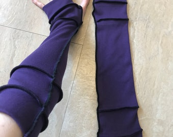 Gants recyclés à longues rayures Chauffe-mains violets Manchettes noires Manches en patchwork longueur coude Couvre-tatouage UV fait main TRIXY XCHANGE