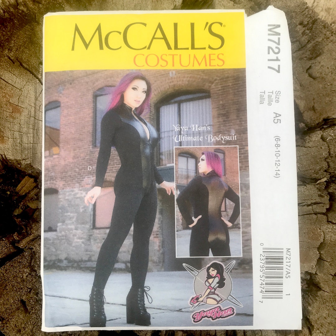  McCall's Patterns Women's Superhero Halloween and Cosplay  Costume Sewing Pattern by Yaya Han, Sizes 14-22 : Arts, Crafts & Sewing