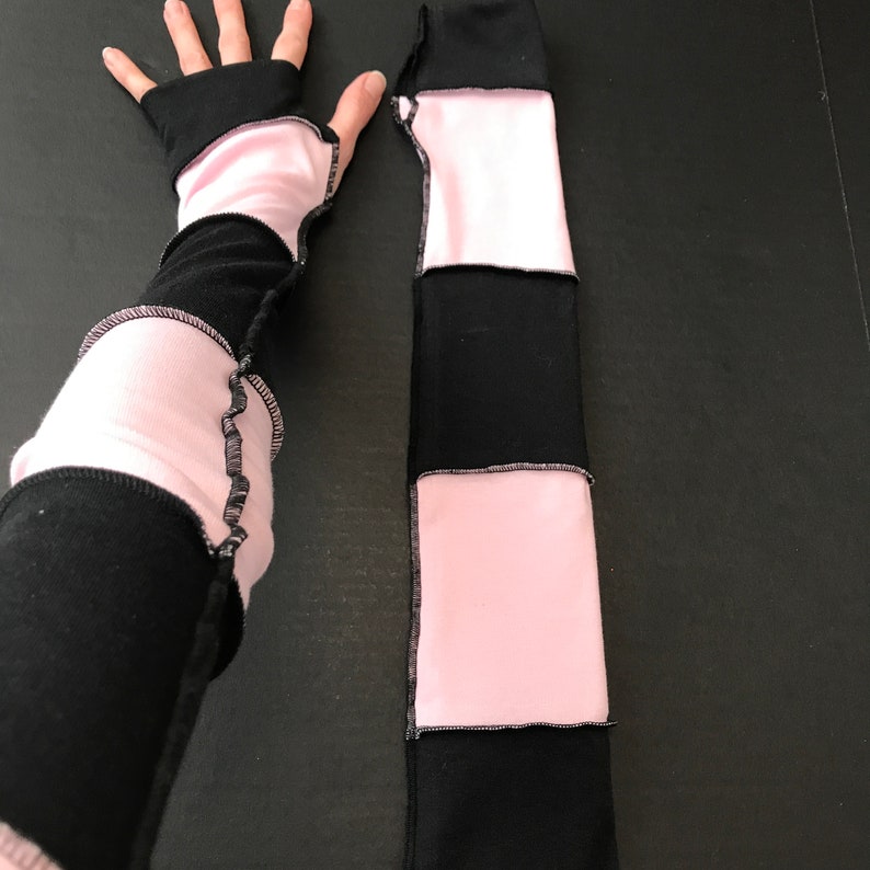 Long Striped Gloves White Hand Warmers Black Armwarmers Patchwork Arm Sleeves Sun Protection UV Protection Scar Covers Winter TRIXY XCHANGE Baby Pink