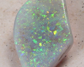 Rare Harlequin Pattern Gem Double sided Crystal Opal from Australian