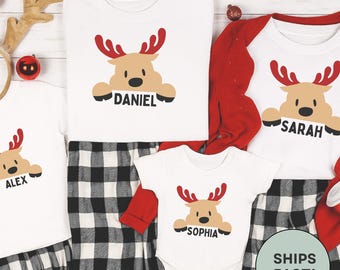 Chemises de Noël personnalisées en forme de renne, chemises de vacances en famille assorties personnalisées avec des noms, cadeau de famille Noël assorti, t-shirts de Noël assortis