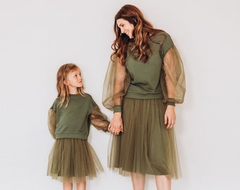 Mommy And Me Tulle Skirts, Green Tutu Skirt, Mother Daughter Holiday Outfis, Family Clothing, Mommy And Me Photoshoot, Formal Outfit, Gift