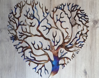 Herzförmiger Baum als Wanddeko aus Metall: Dekor aus wärmebehandeltem Stahl (45 cm)