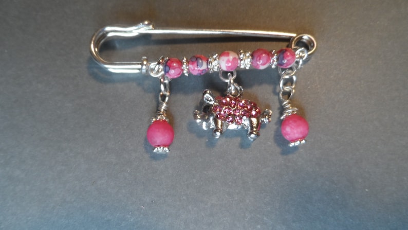 Pink Beads,Great Gift. Rhinestone Pink Pig Pig Kilt Pin,Free Shipping