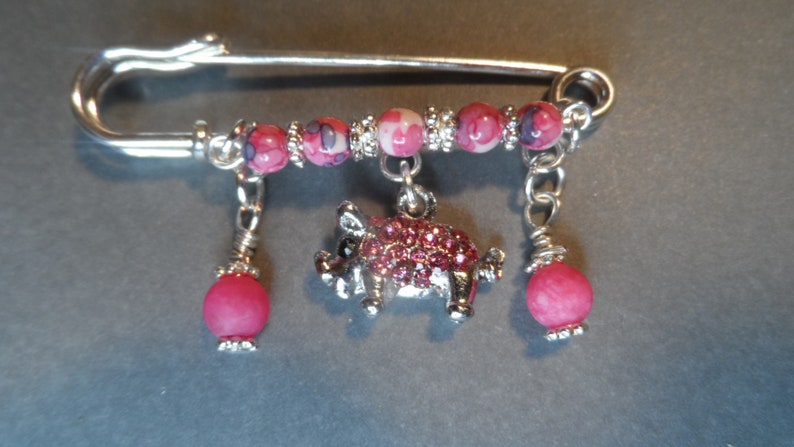 Pink Beads,Great Gift. Rhinestone Pink Pig Pig Kilt Pin,Free Shipping