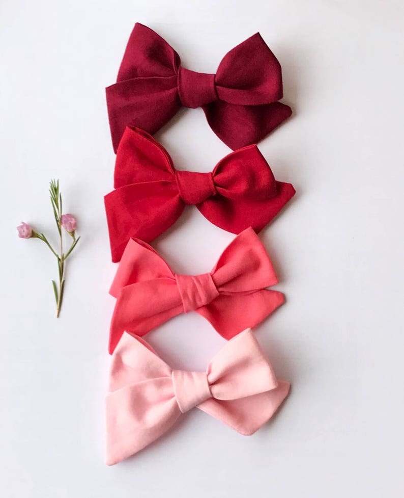 2 Valentine's Day Bows // Mini-Grace Style image 3