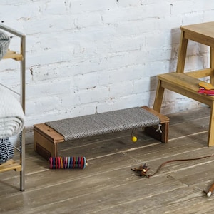 Cat scratcher - Floor Gorizontal pad (Leather Base). Modern cat furniture, cat furniture, cat scratcher pad, cat scratching post.