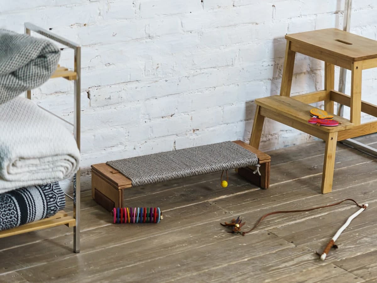 leather scratching post