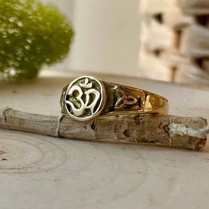 Om signet ring, Ohm Ring, Meditation ring, Mantra ring