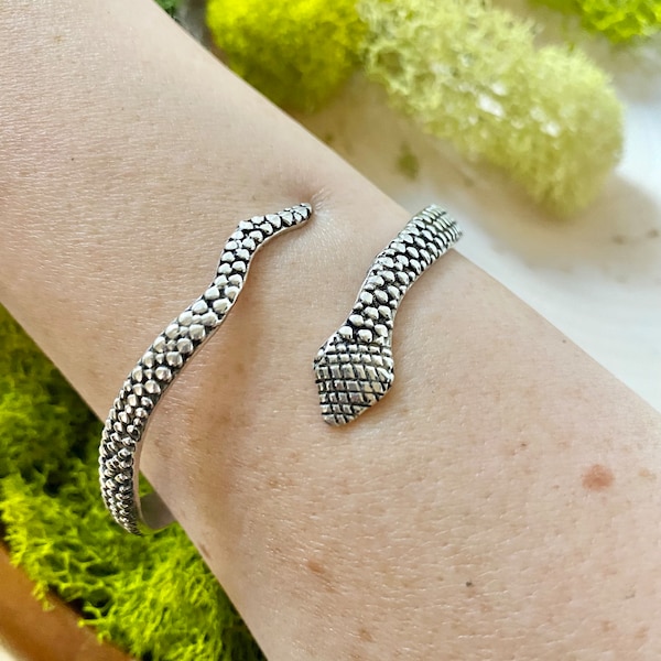 Snake Bracelet ~ Serpent Bracelet ~  Snake bangle ~ snake Cuff ~ Serpent bangle cuff~ snake jewelry