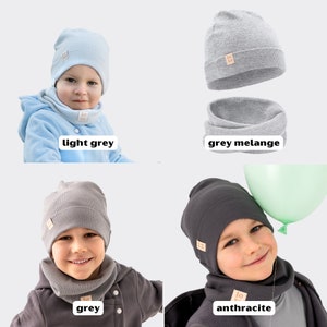 SET. Spring autumn cotton children's cap and loopschal image 3