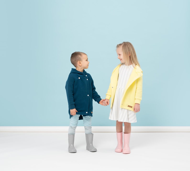 Veste fille bleu marine. Sweat-shirt de printemps pour garçons. Tenue d'automne pour fille. Manteau bébé. Manteau bleu marine. Veste bleu marine pour filles. Sweat à capuche pour enfants. image 4