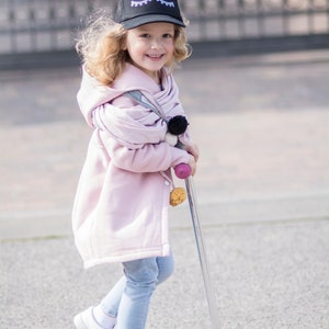Children's hooded knitted coat in cotton in quartz pink image 3
