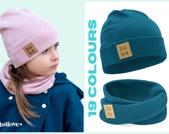 SET. Winter children's cap and loopschal