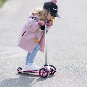 Children's hooded knitted coat in cotton in quartz pink image 2